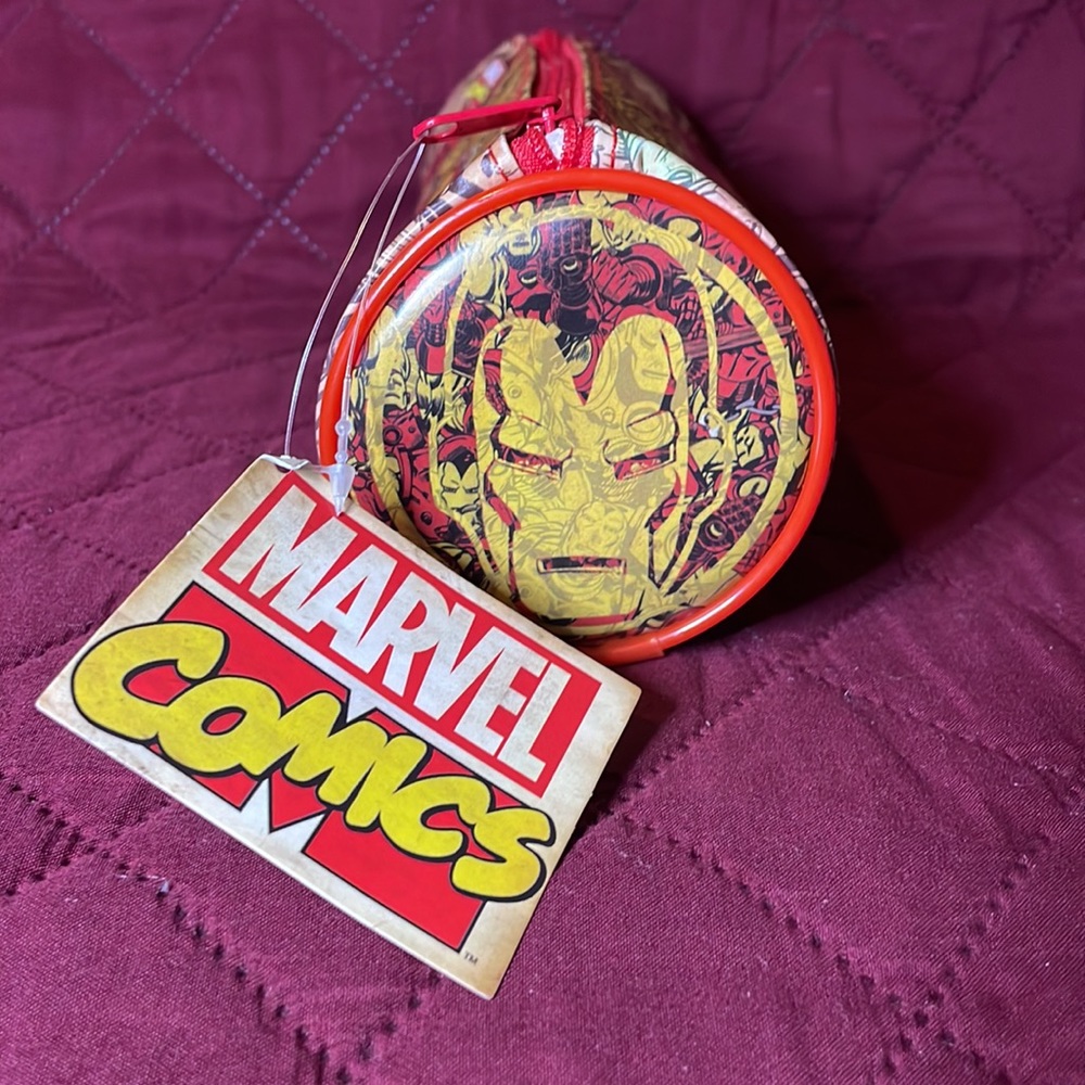 MARVEL COMICS Avengers IRON MAN Infinity War Pencil Pouch Geek Fuel May 2017 NWT - Picture 2 of 2